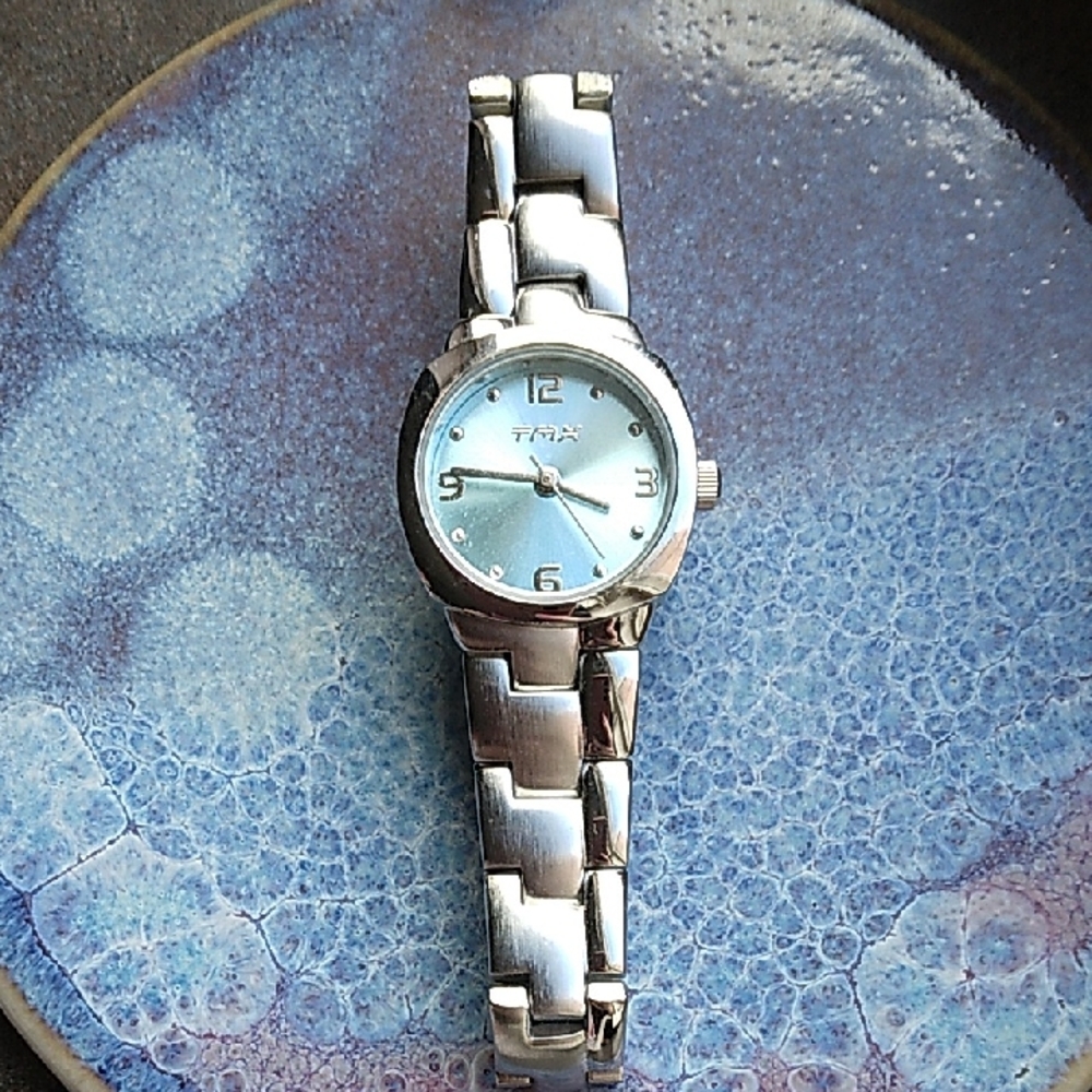 Vintage Timex TMX Women's Silver and Light Blue Watch